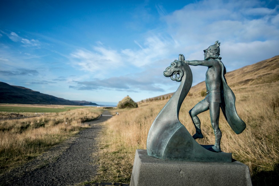 Photo of statue of Leif Erikson