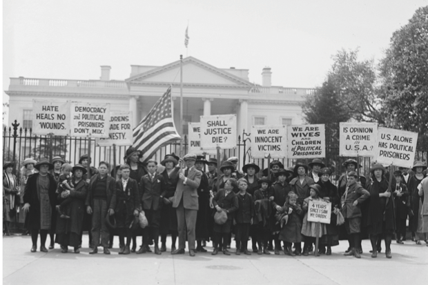 Protestors against the Sedition Act outside the White House